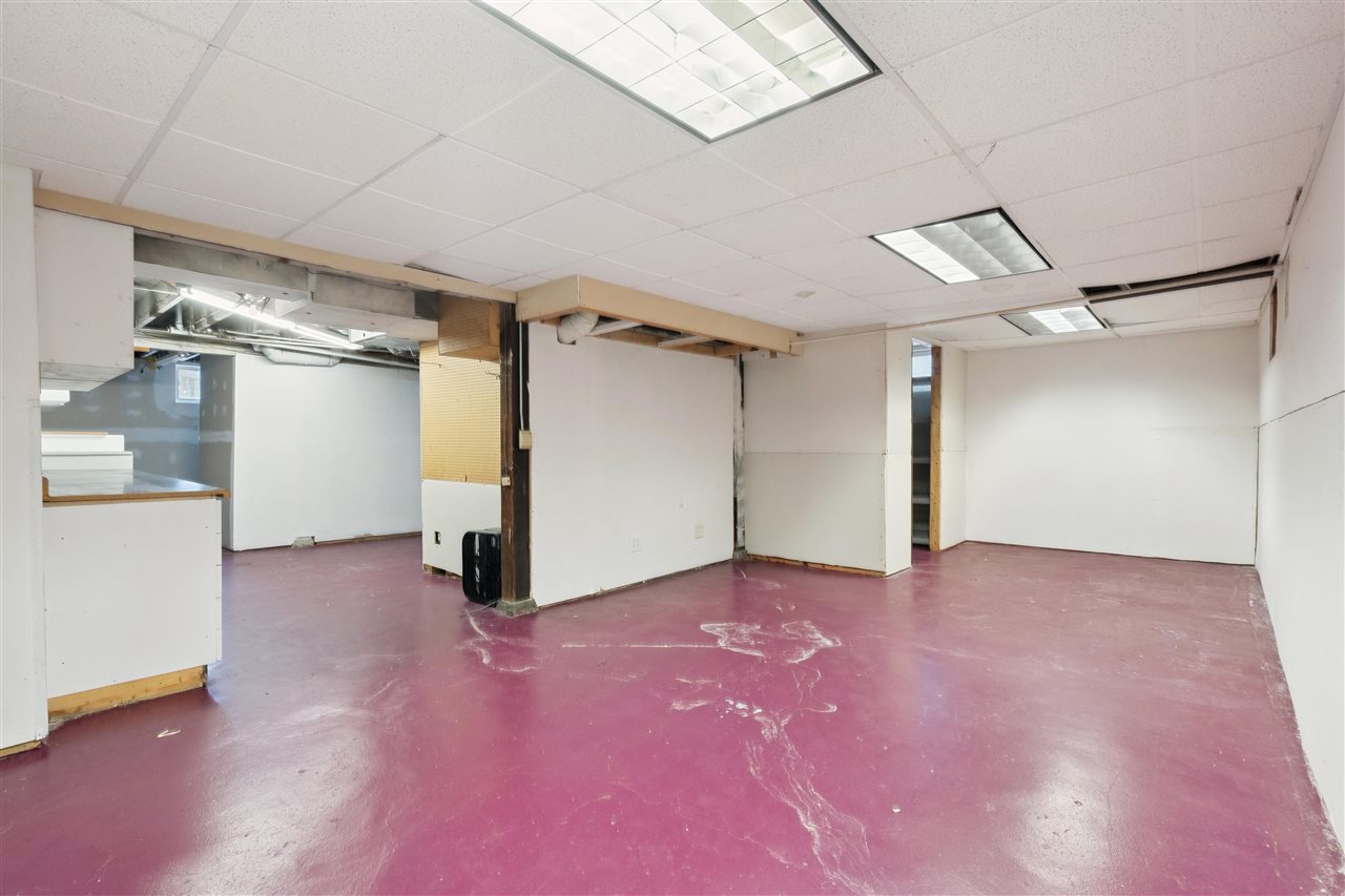 1946 Higley Avenue SE Cedar Rapids IA 52403