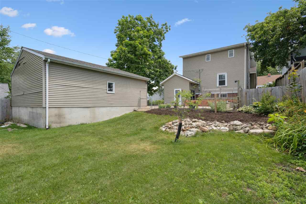 1946 Higley Avenue SE Cedar Rapids IA 52403