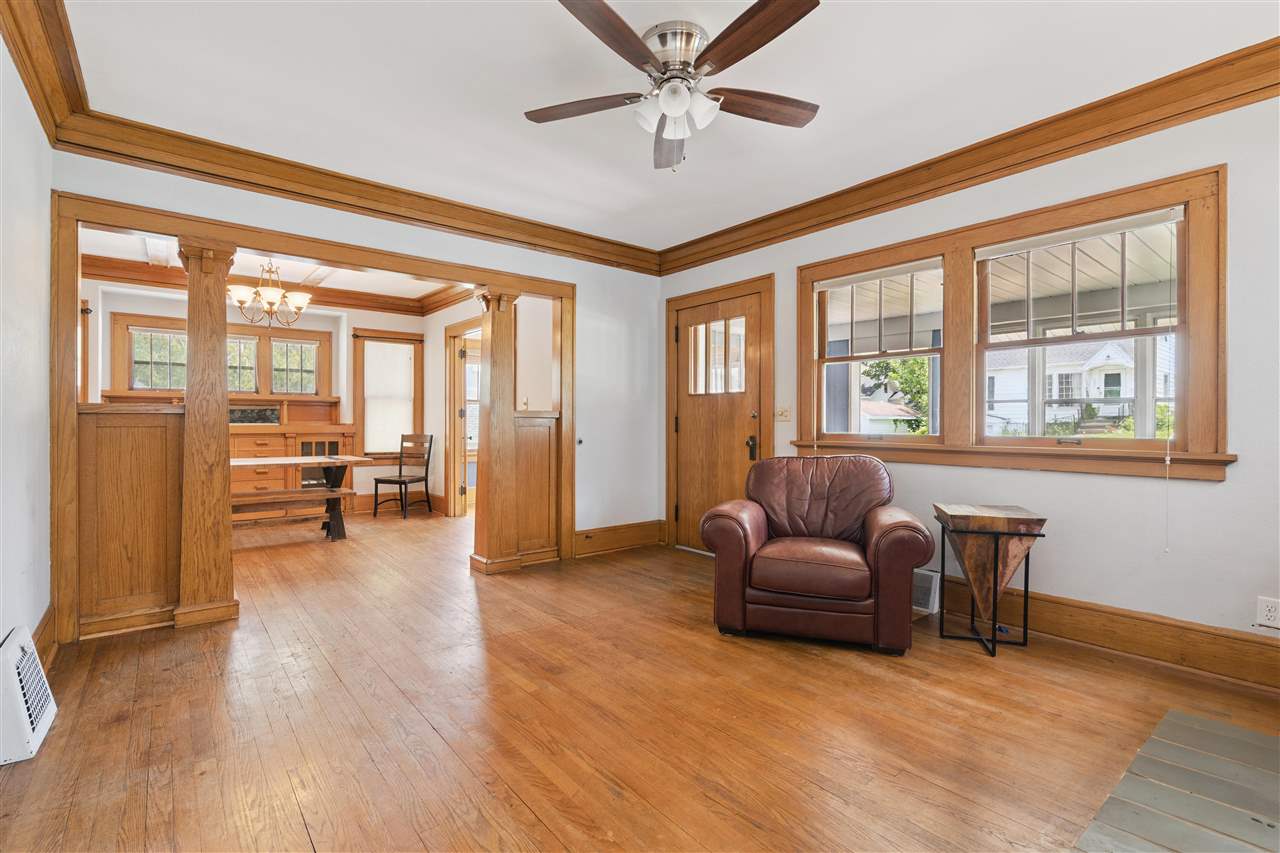 1946 Higley Avenue SE Cedar Rapids IA 52403