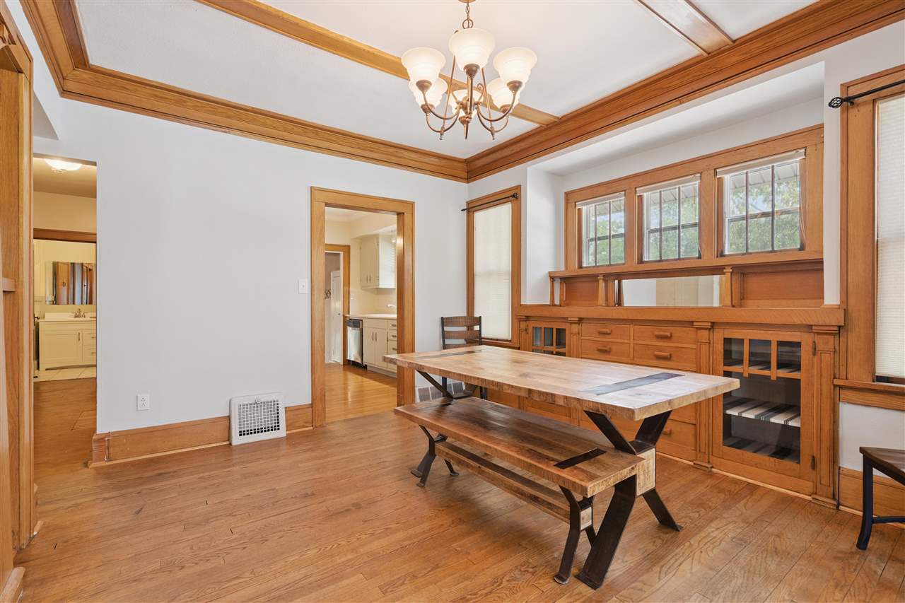 1946 Higley Avenue SE Cedar Rapids IA 52403