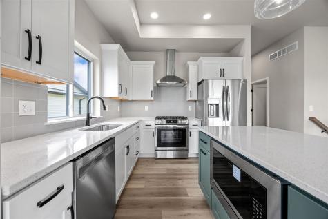 3064 Ridgeview Circle Coralville IA 52241