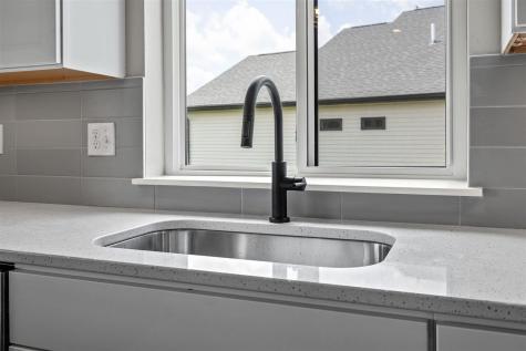 3064 Ridgeview Circle Coralville IA 52241