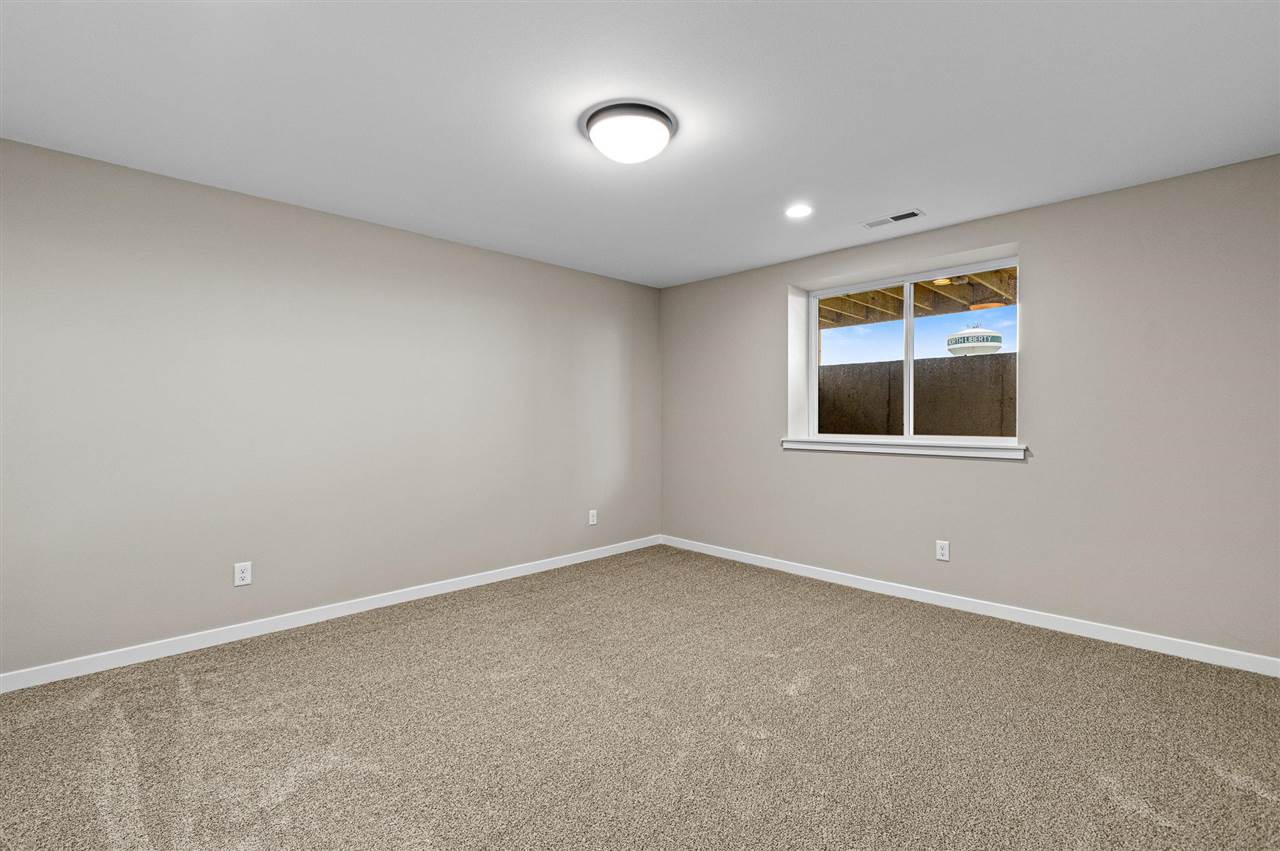 3064 Ridgeview Circle Coralville IA 52241