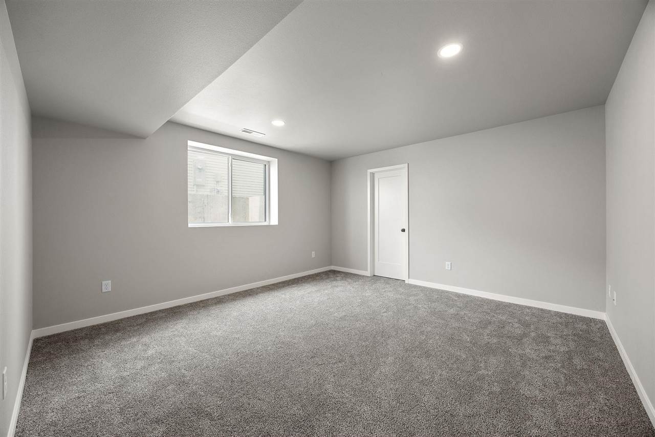 3064 Ridgeview Circle Coralville IA 52241