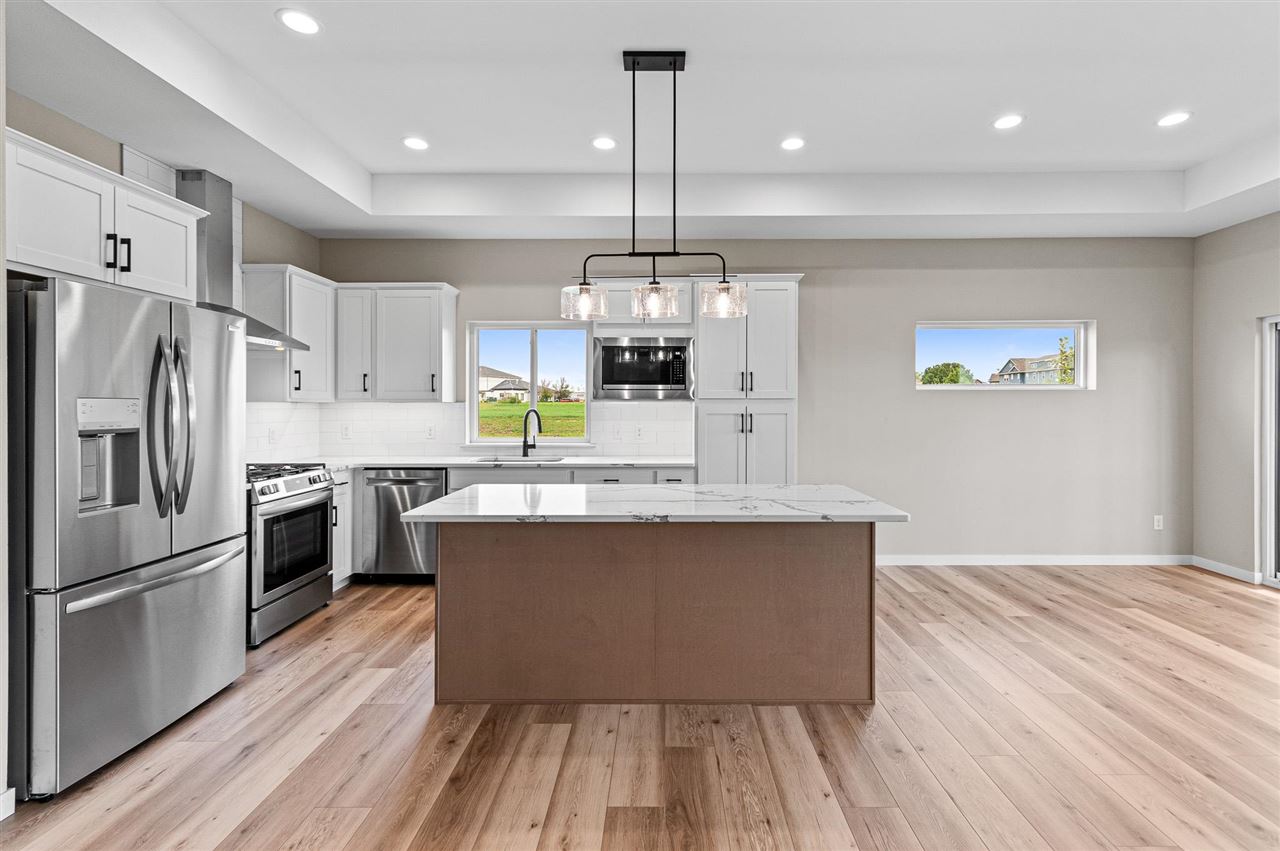 3064 Ridgeview Circle Coralville IA 52241