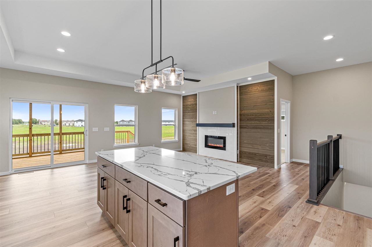 3064 Ridgeview Circle Coralville IA 52241