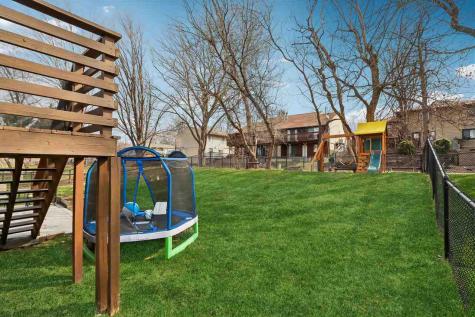 2322 Catskill Court Iowa City IA 52245