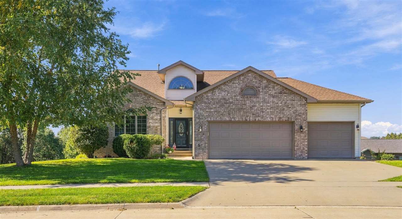 1615 Poplar Lane North Liberty IA 52317-0000