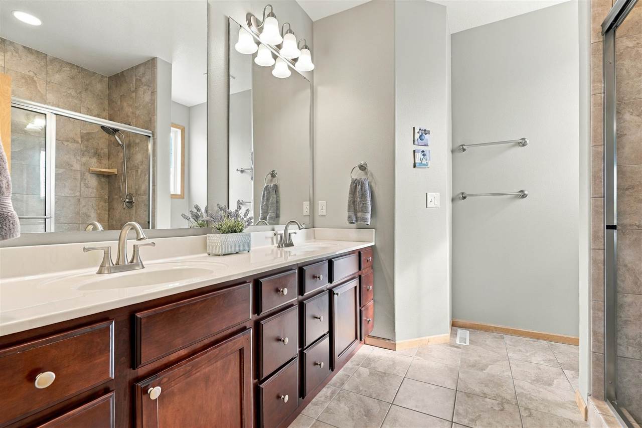 1615 Poplar Lane North Liberty IA 52317-0000