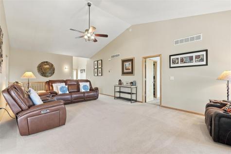 1615 Poplar Lane North Liberty IA 52317-0000