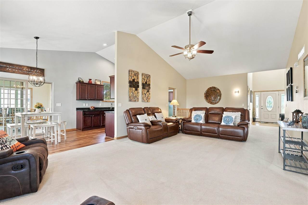 1615 Poplar Lane North Liberty IA 52317-0000