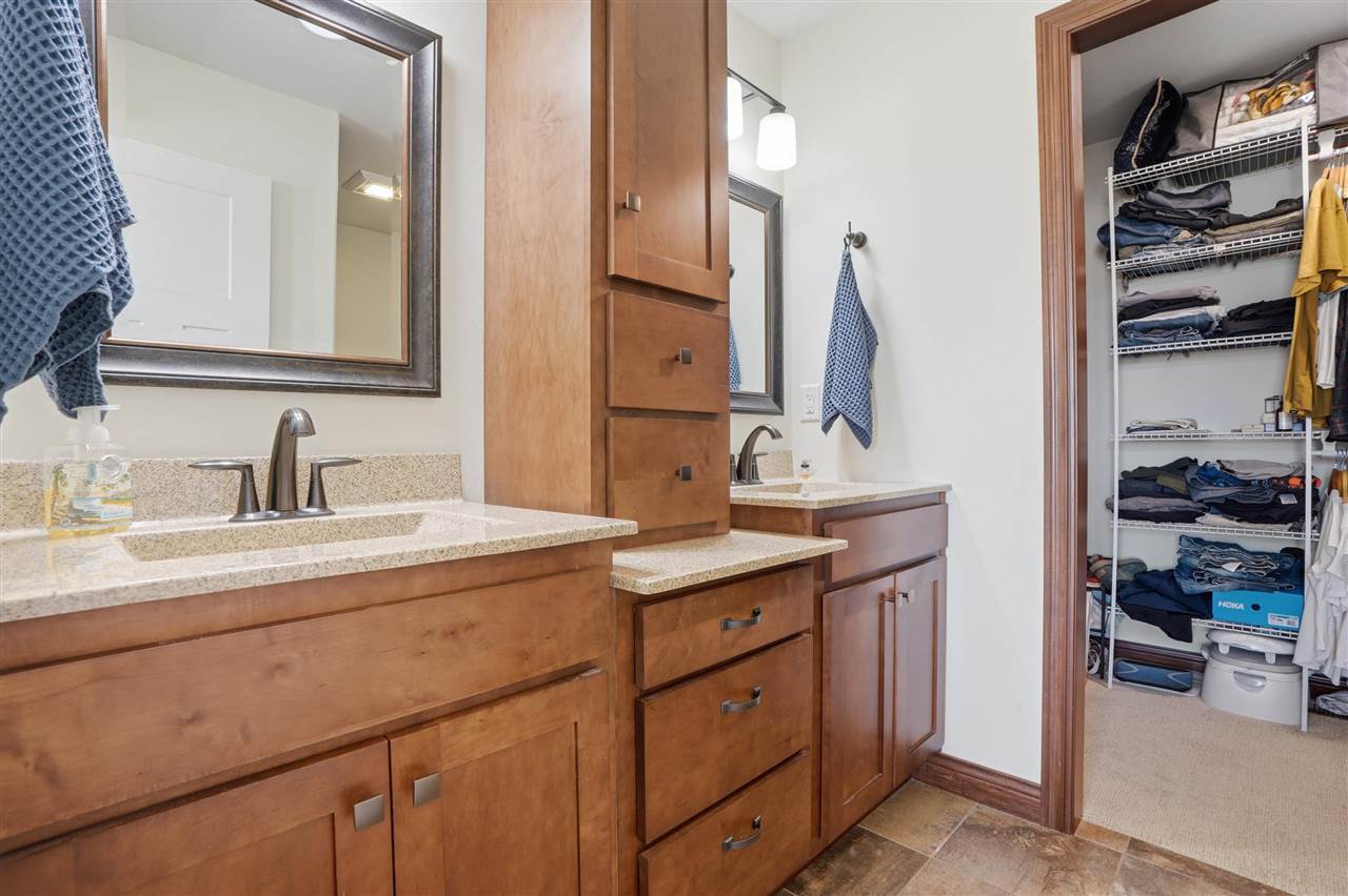 1930 Robin Drive North Liberty IA 52317