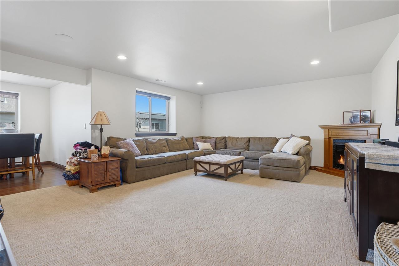 1930 Robin Drive North Liberty IA 52317
