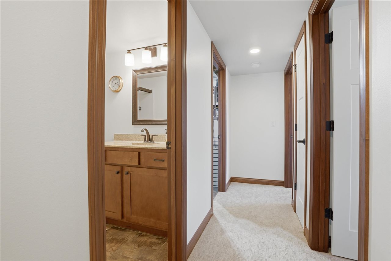 1930 Robin Drive North Liberty IA 52317