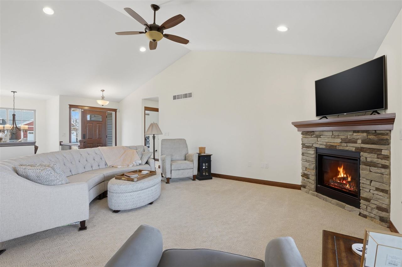 1930 Robin Drive North Liberty IA 52317