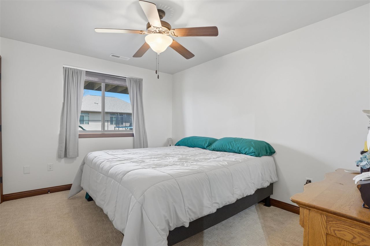 1930 Robin Drive North Liberty IA 52317