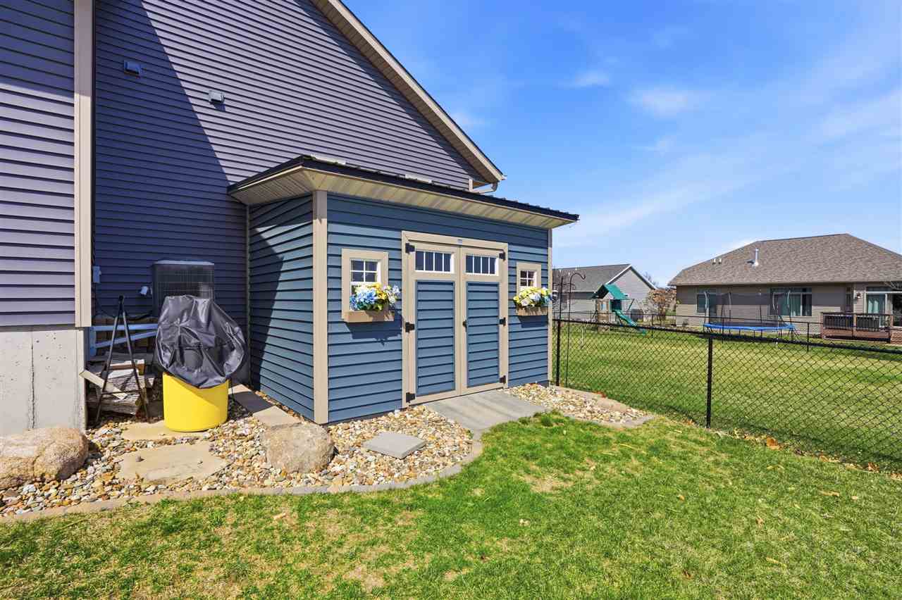 1930 Robin Drive North Liberty IA 52317