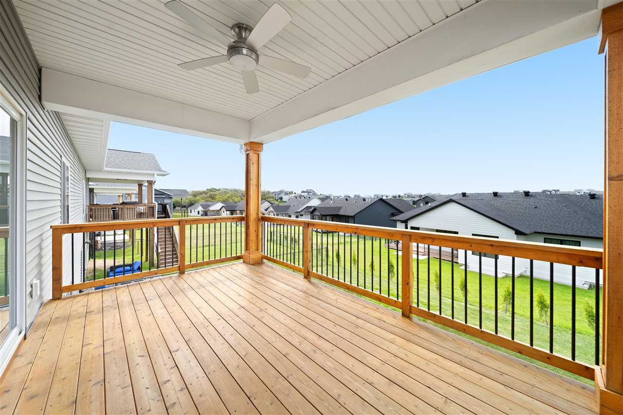 1275 Berkshire Lane North Liberty IA 52317