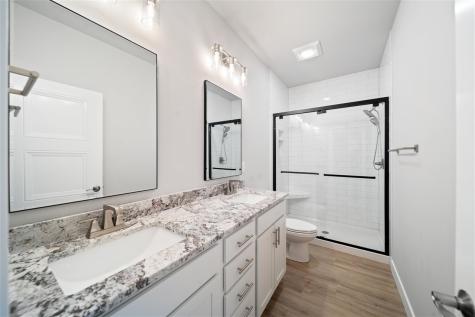 1275 Berkshire Lane North Liberty IA 52317