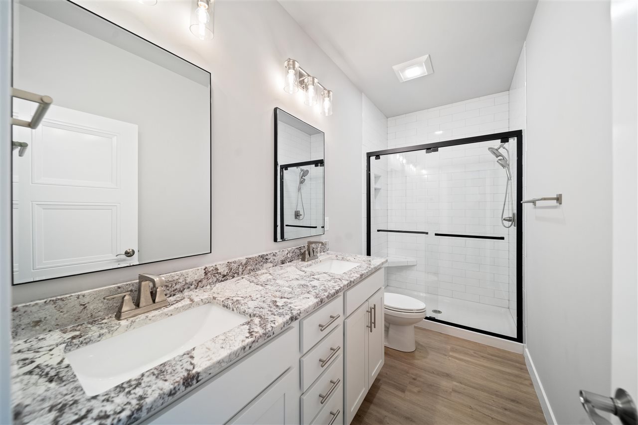 1275 Berkshire Lane North Liberty IA 52317