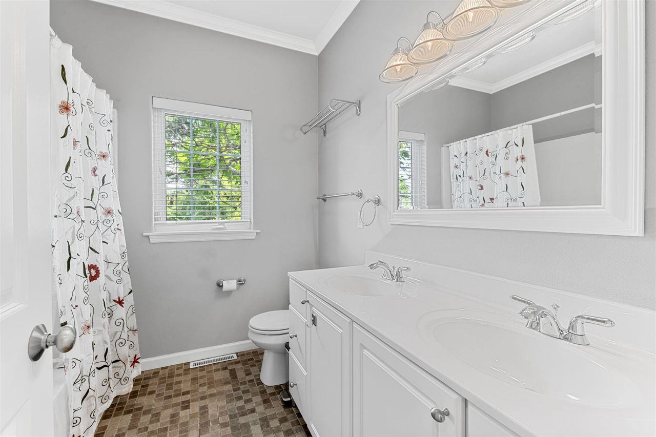 86 Donegal Place Iowa City IA 52246