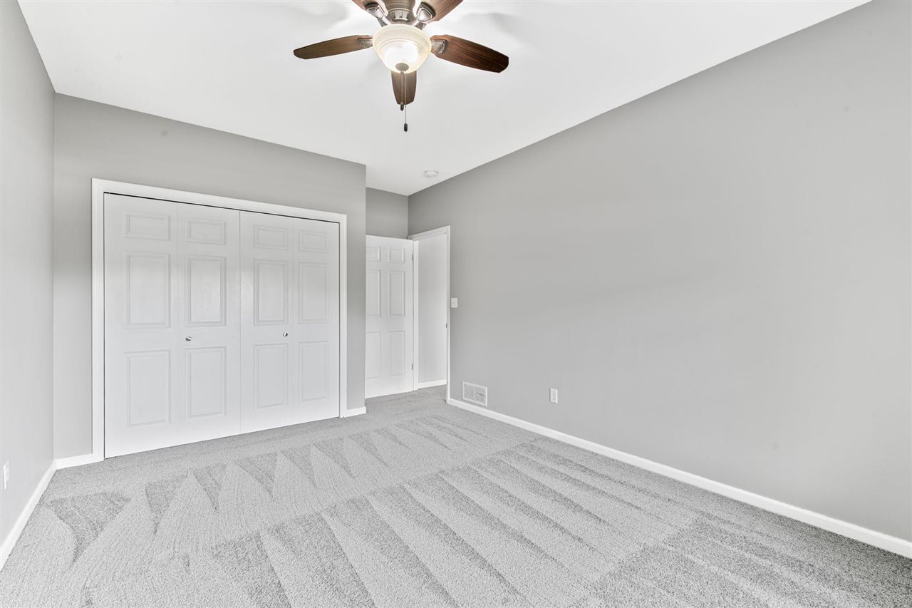 86 Donegal Place Iowa City IA 52246