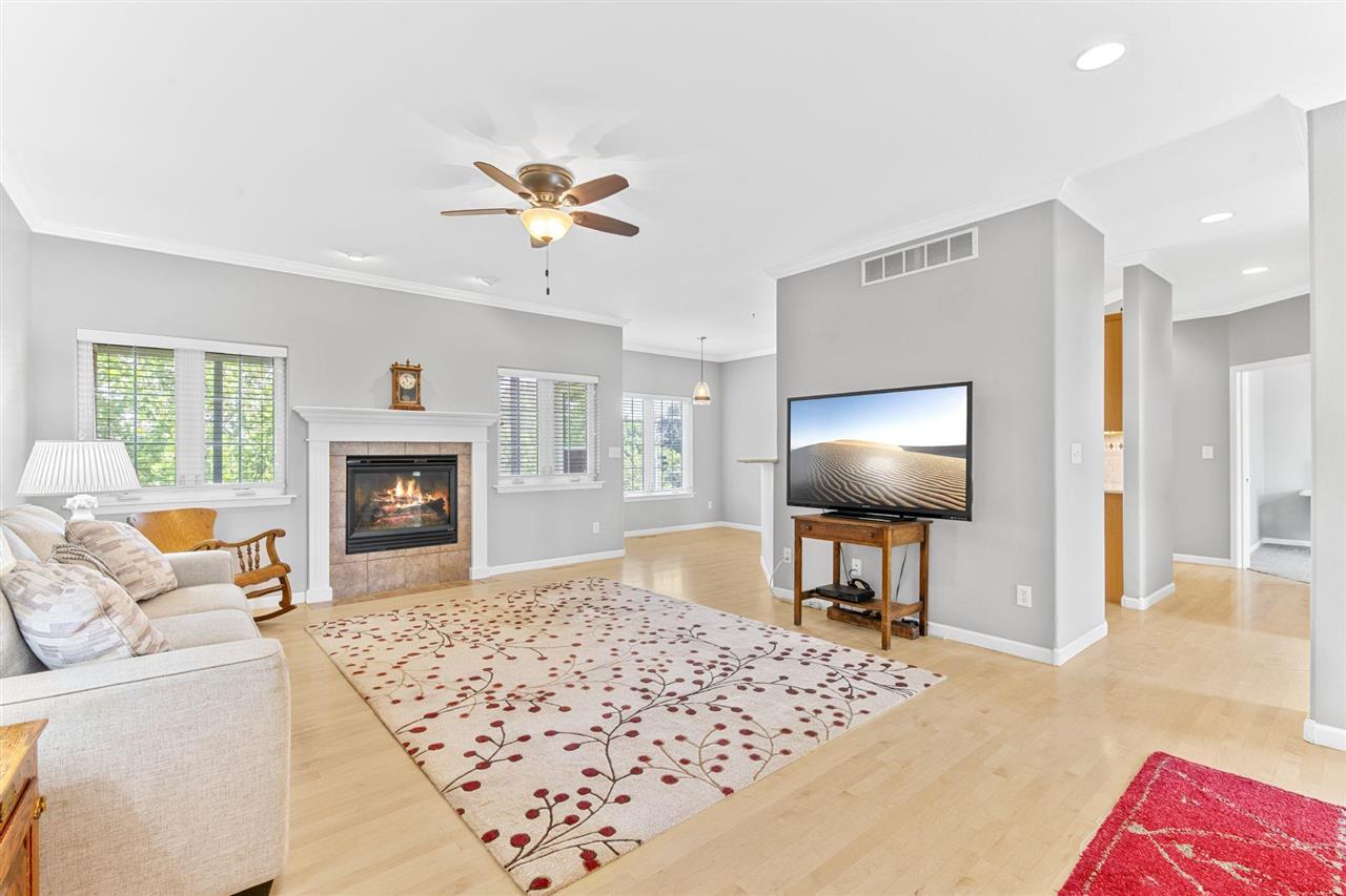 86 Donegal Place Iowa City IA 52246