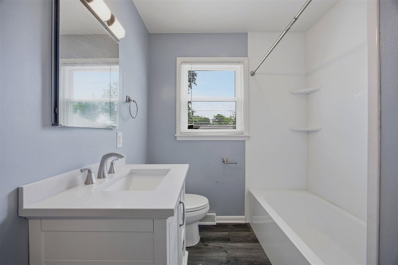 3858 Terrace Hill Drive Cedar Rapids IA 52402
