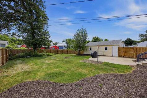 3858 Terrace Hill Drive Cedar Rapids IA 52402