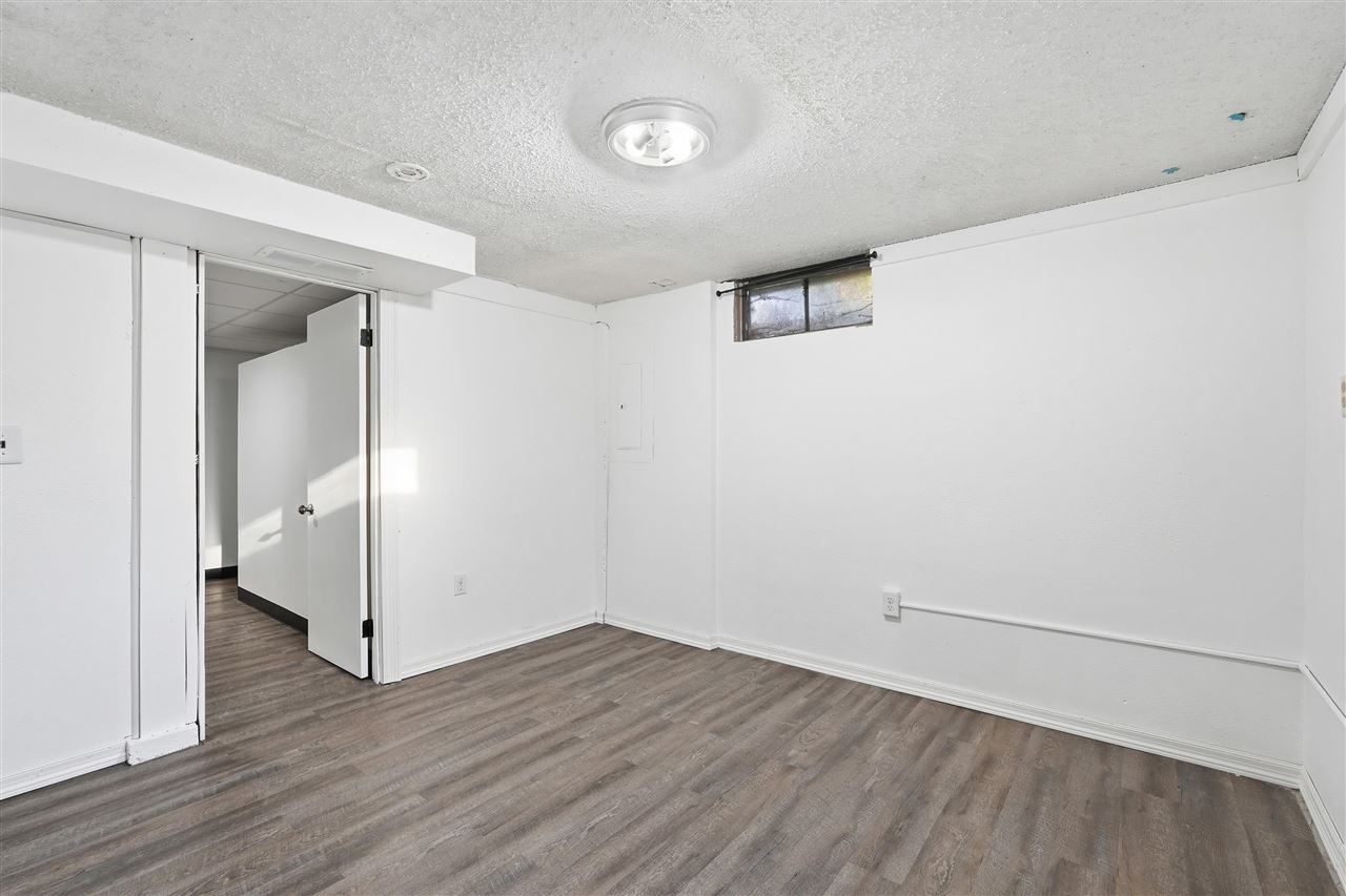 654 S Lucas Street Iowa City IA 52240