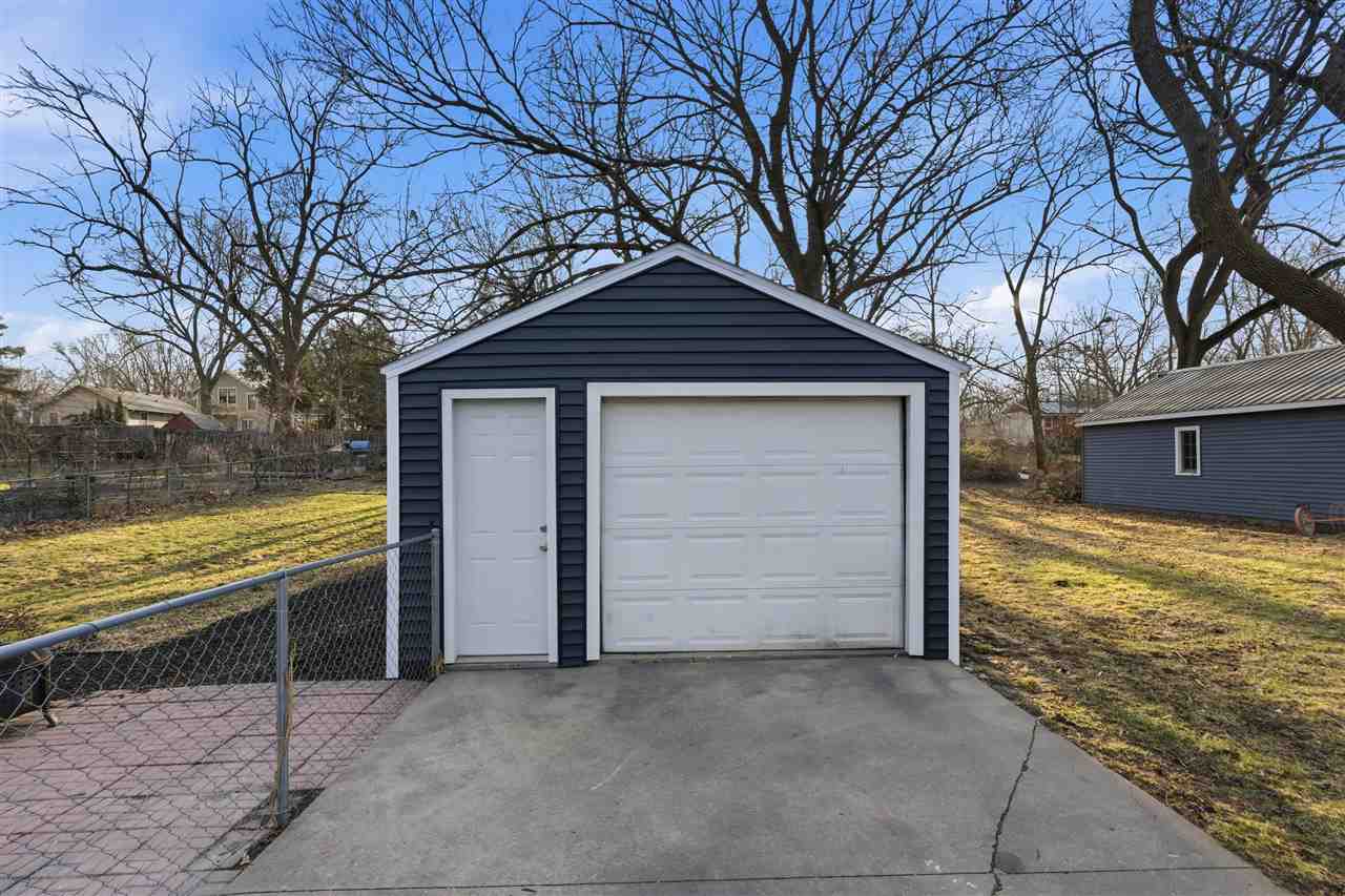 654 S Lucas Street Iowa City IA 52240