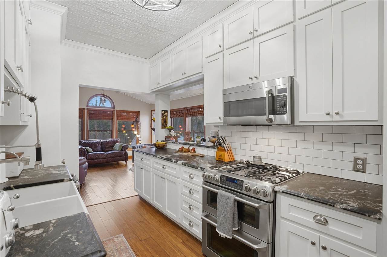 1106 E Van Buren Street Washington IA 52353