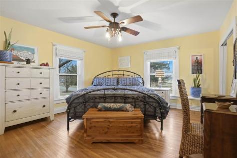 1106 E Van Buren Street Washington IA 52353