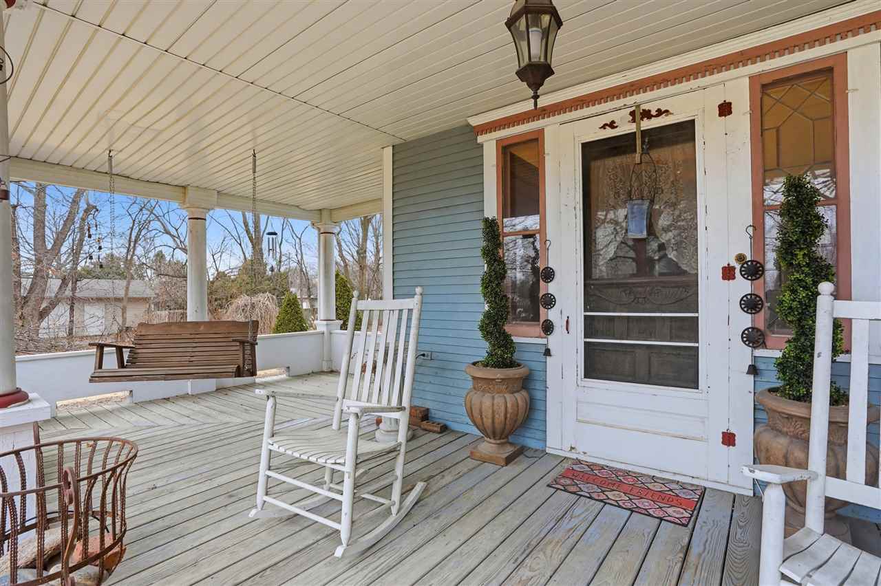 1106 E Van Buren Street Washington IA 52353