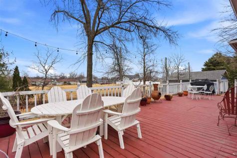 1106 E Van Buren Street Washington IA 52353