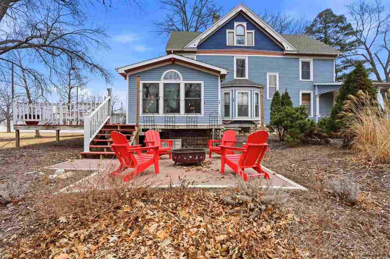 1106 E Van Buren Street Washington IA 52353
