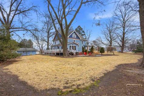 1106 E Van Buren Street Washington IA 52353