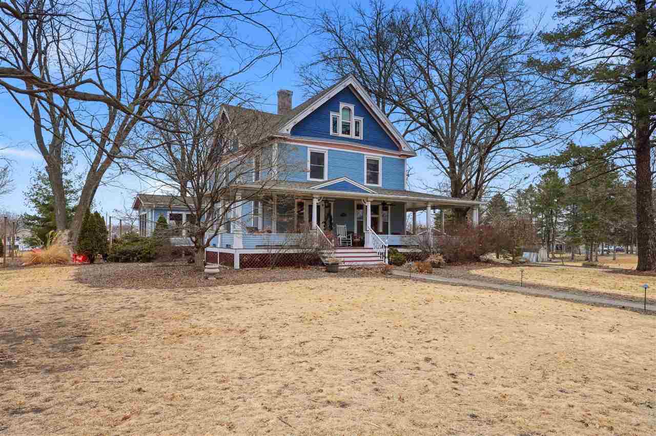 1106 E Van Buren Street Washington IA 52353