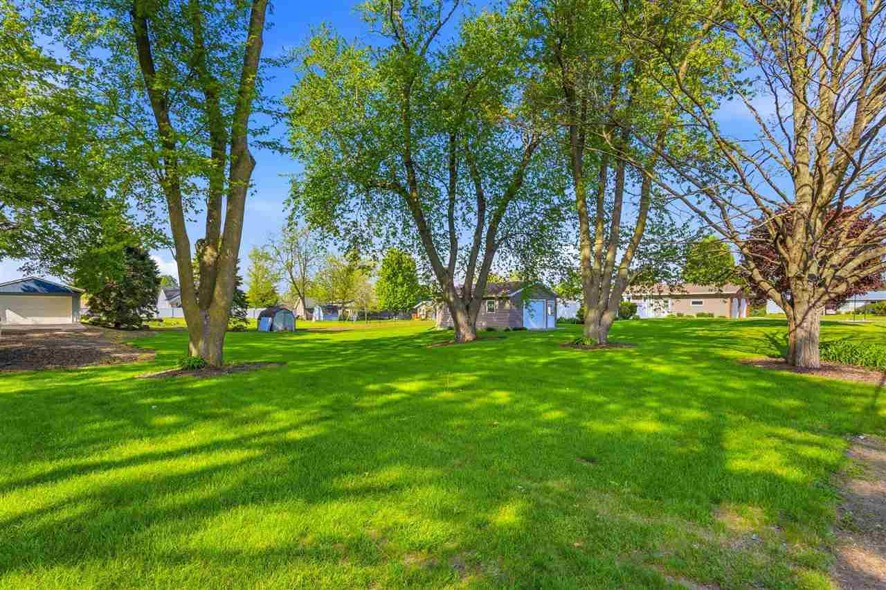 1106 E Van Buren Street Washington IA 52353