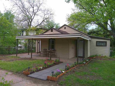 1009 Highland Avenue Iowa City IA 52240