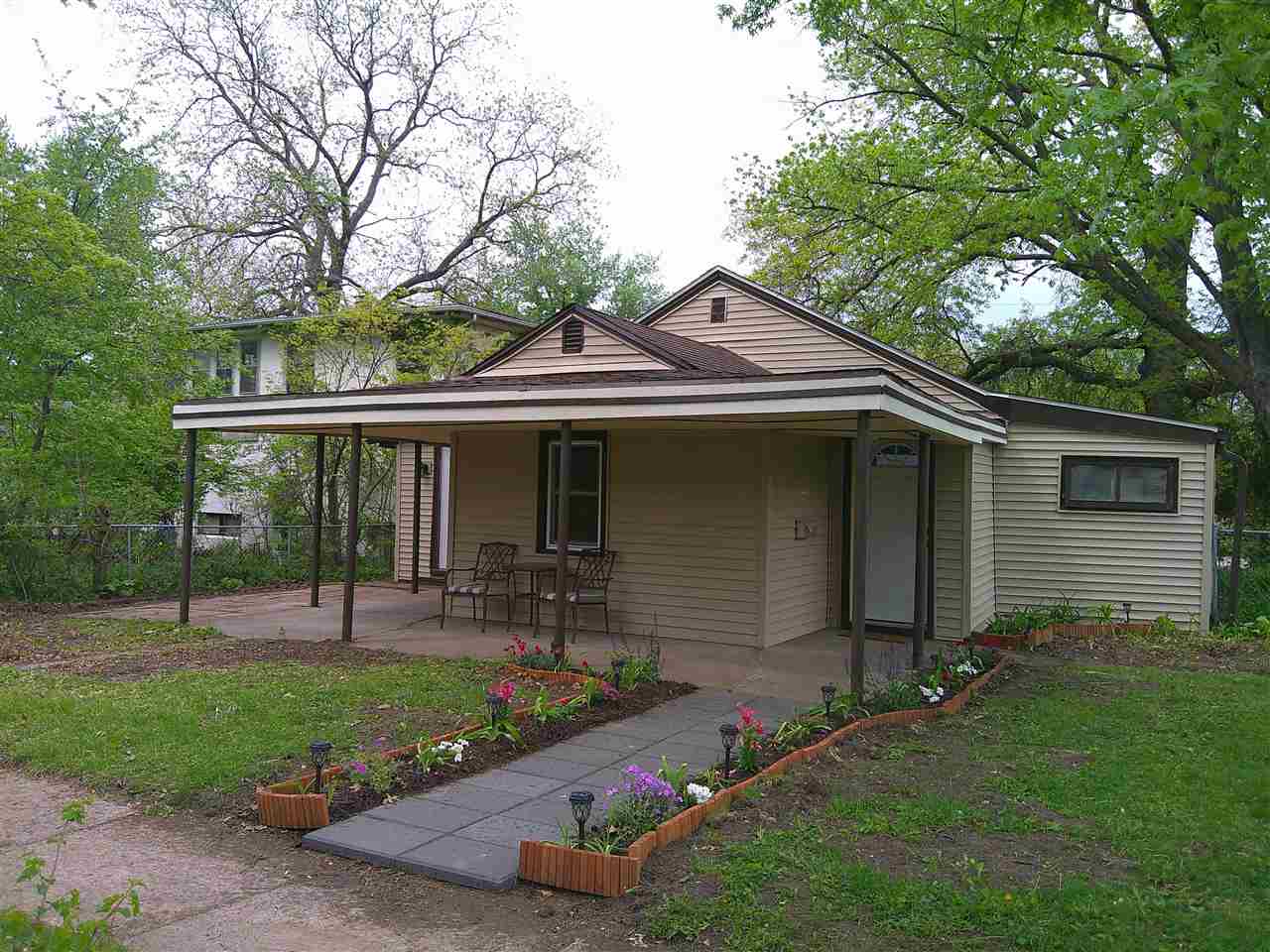 1009 Highland Avenue Iowa City IA 52240