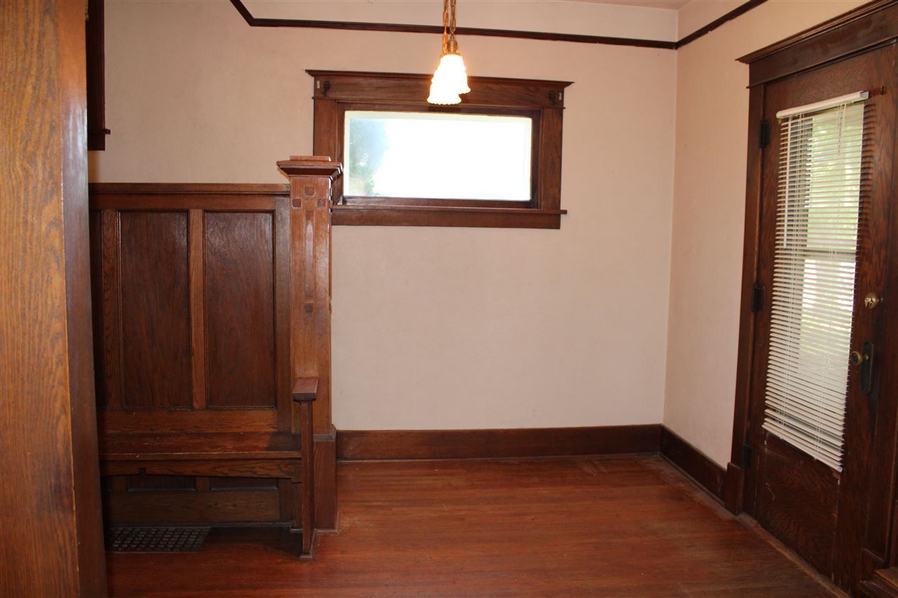 216 S College Street North English IA 52316