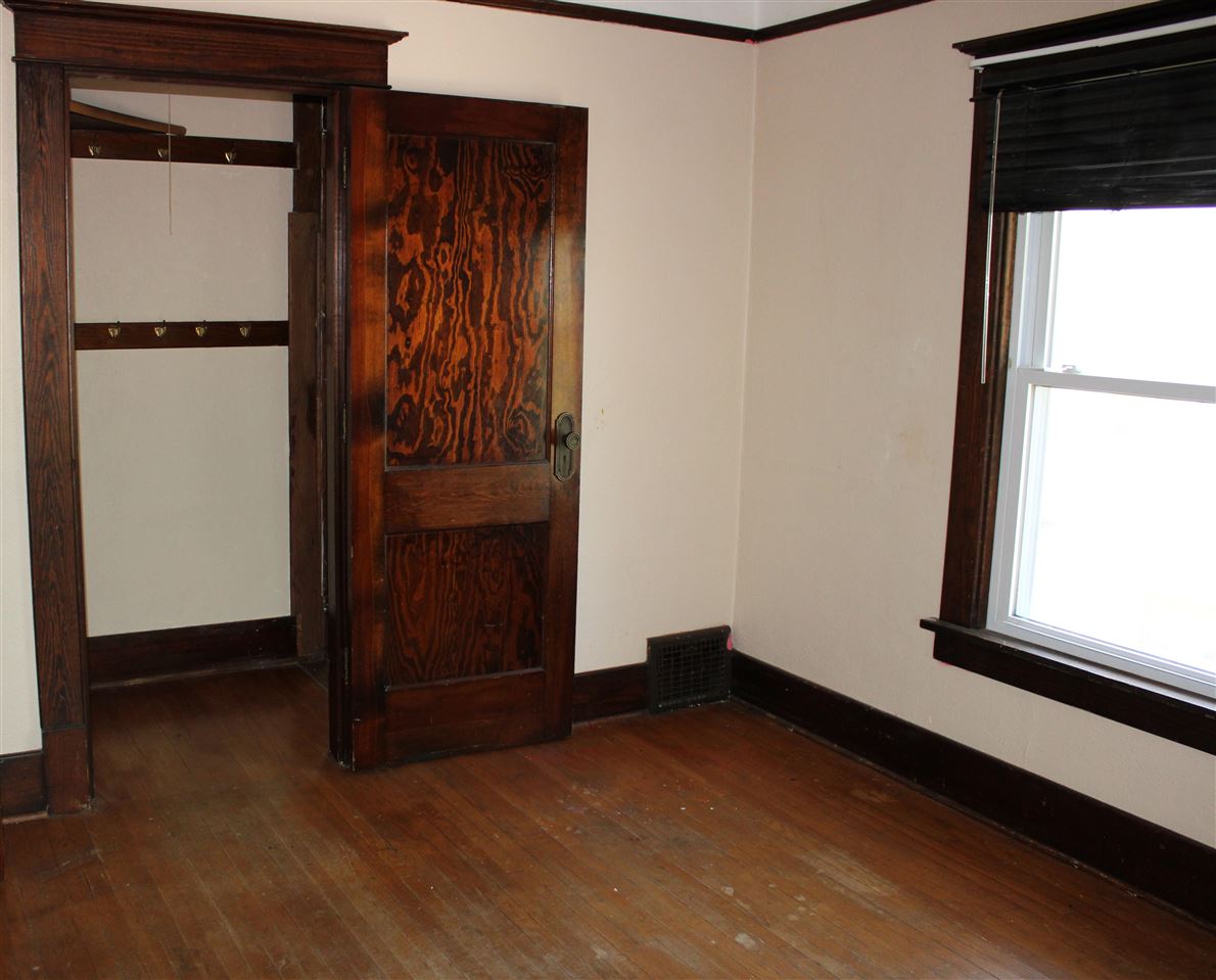 216 S College Street North English IA 52316