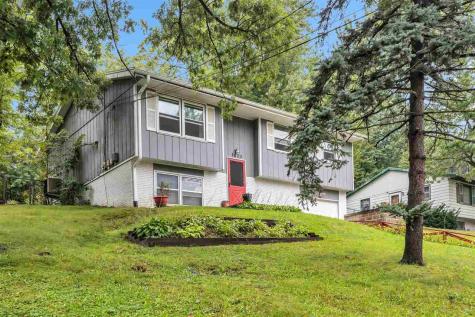 2623 Westwood Drive Cedar Rapids IA 52405