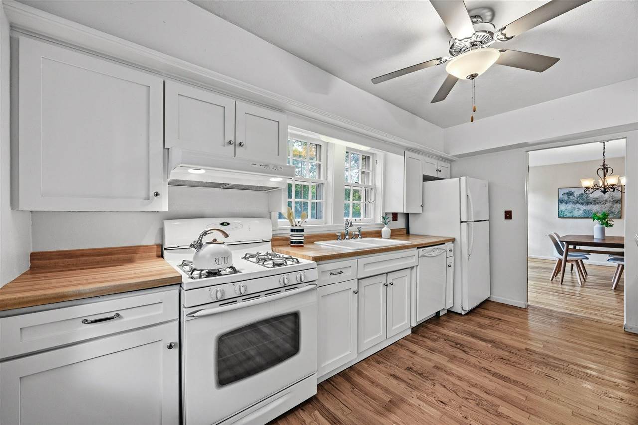 1217 Friendly Avenue Iowa City IA 52240