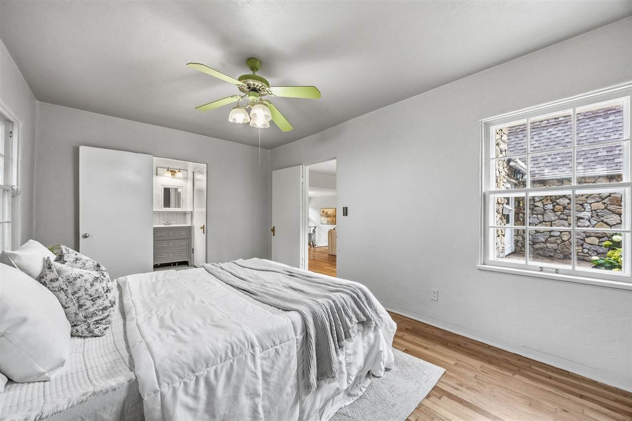 1217 Friendly Avenue Iowa City IA 52240