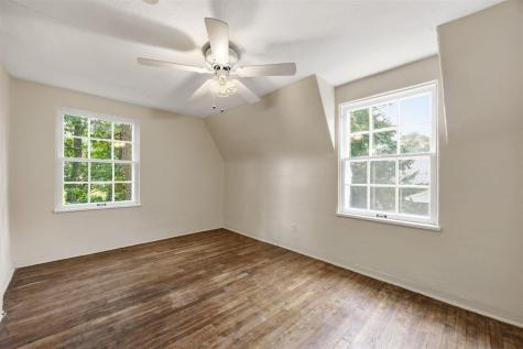 1217 Friendly Avenue Iowa City IA 52240