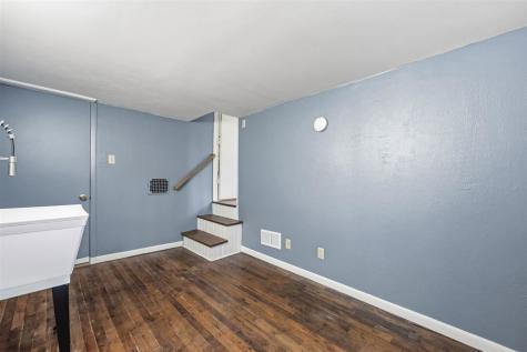 1217 Friendly Avenue Iowa City IA 52240