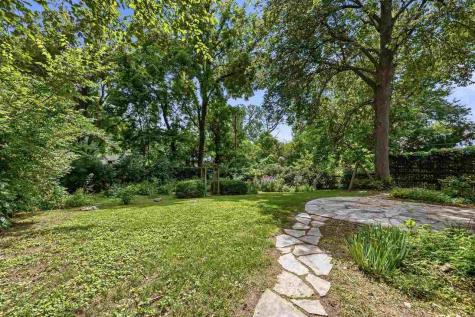 1217 Friendly Avenue Iowa City IA 52240