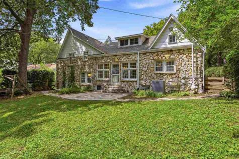 1217 Friendly Avenue Iowa City IA 52240